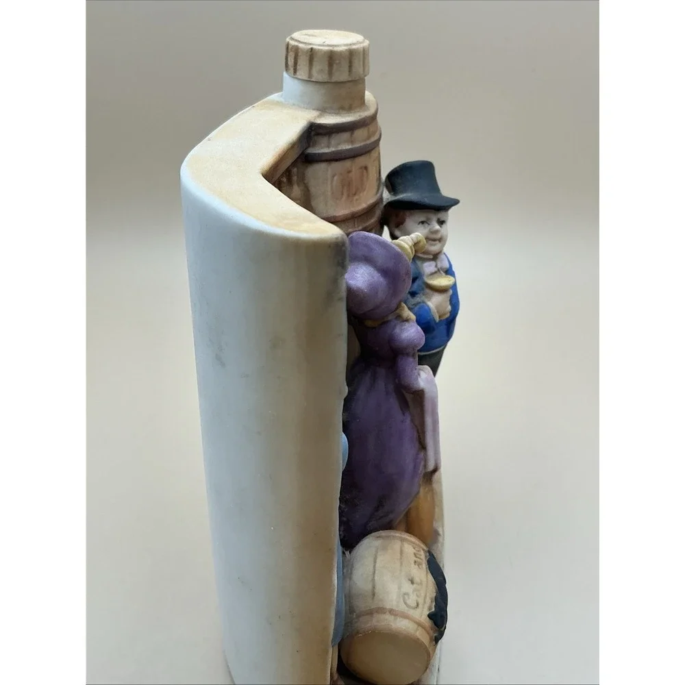 Vintage Boord's Distillery Ceramic Decanter Cat and Barrel Early‎ English Tavern